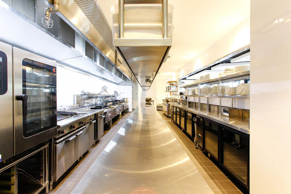 8-On-The-Point-commercial-kitchen-by-Caterlink-9-e1491803981190